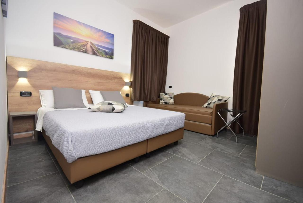 Hotel Crisvan Rimini Kültér fotó