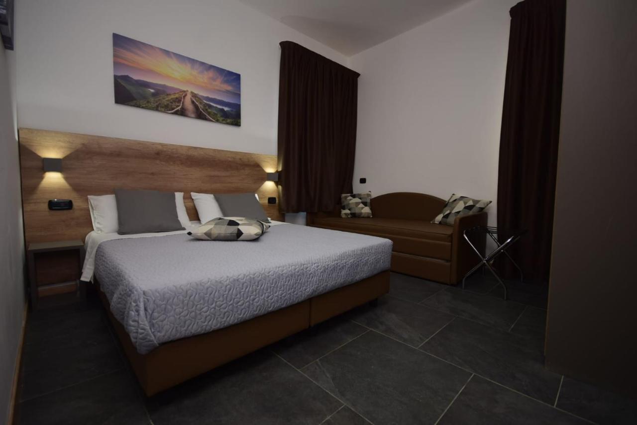 Hotel Crisvan Rimini Kültér fotó