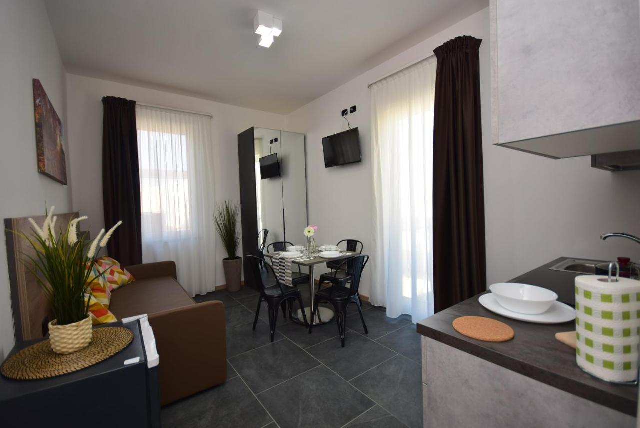 Hotel Crisvan Rimini Kültér fotó