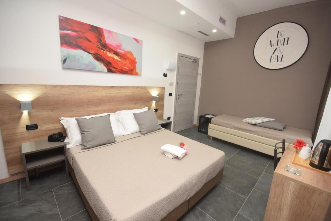 Hotel Crisvan Rimini Kültér fotó
