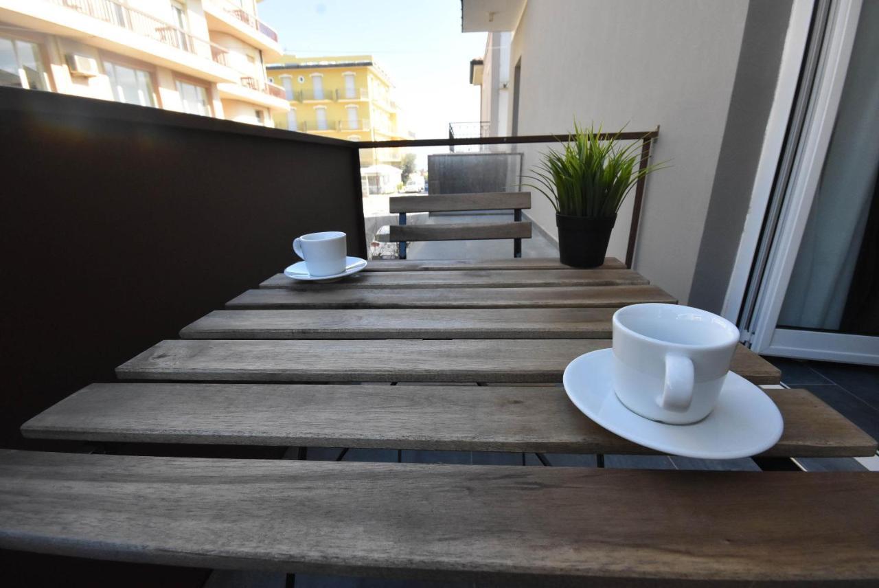 Hotel Crisvan Rimini Kültér fotó