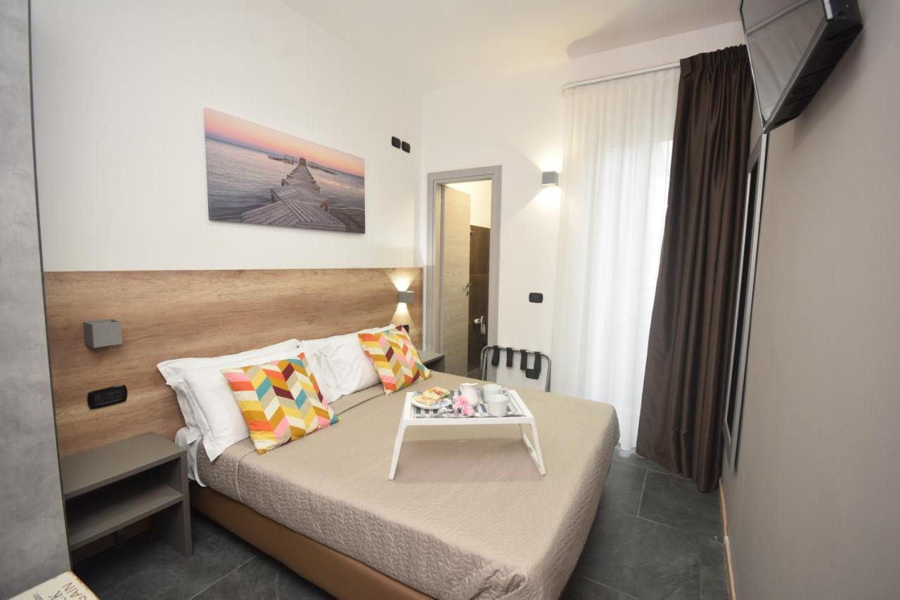 Hotel Crisvan Rimini Kültér fotó